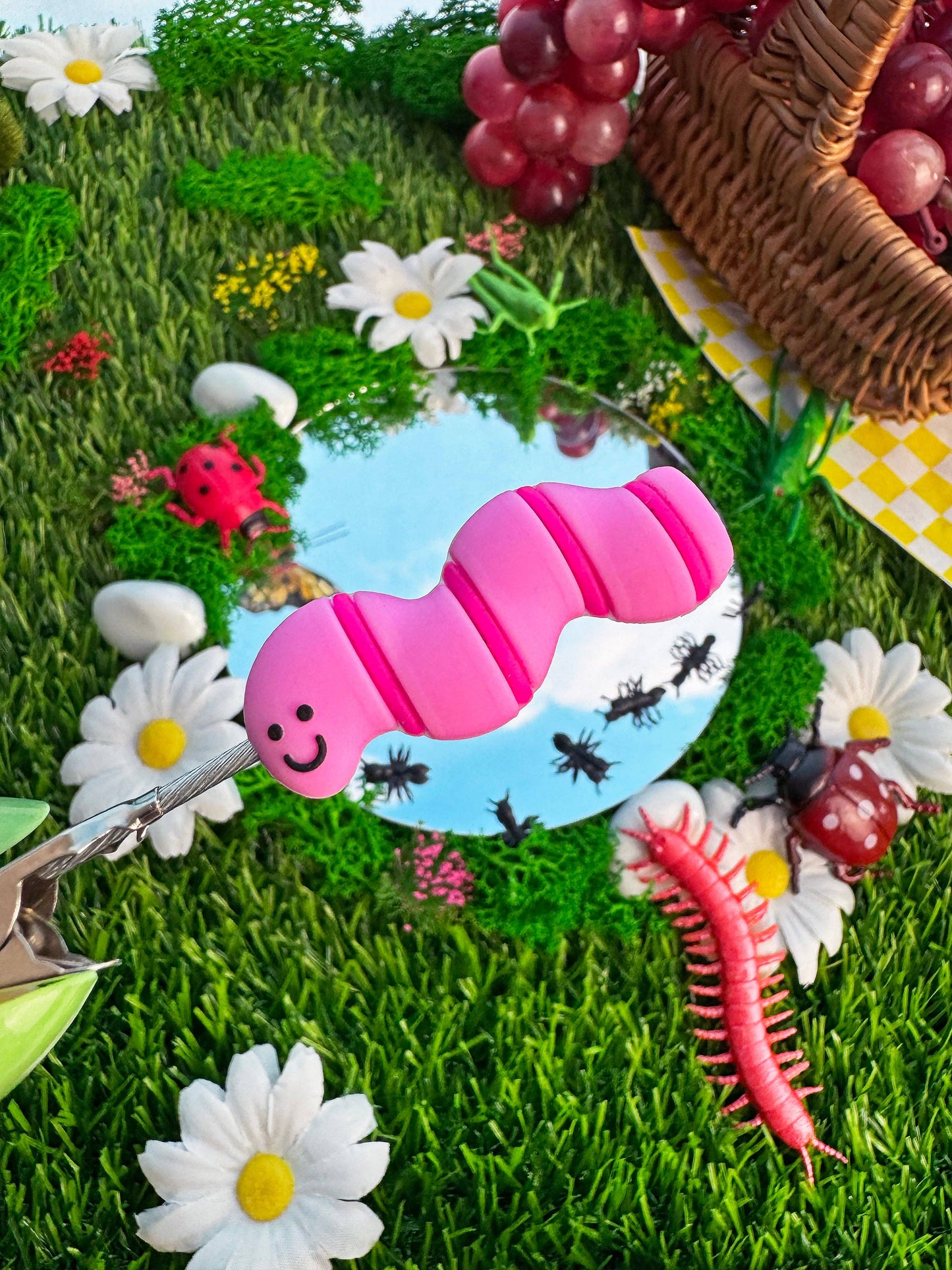 Worm Clip Cute 3.5" Worm Clip Cigar Accessory