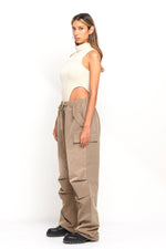 New wide legs parachute cargo pants