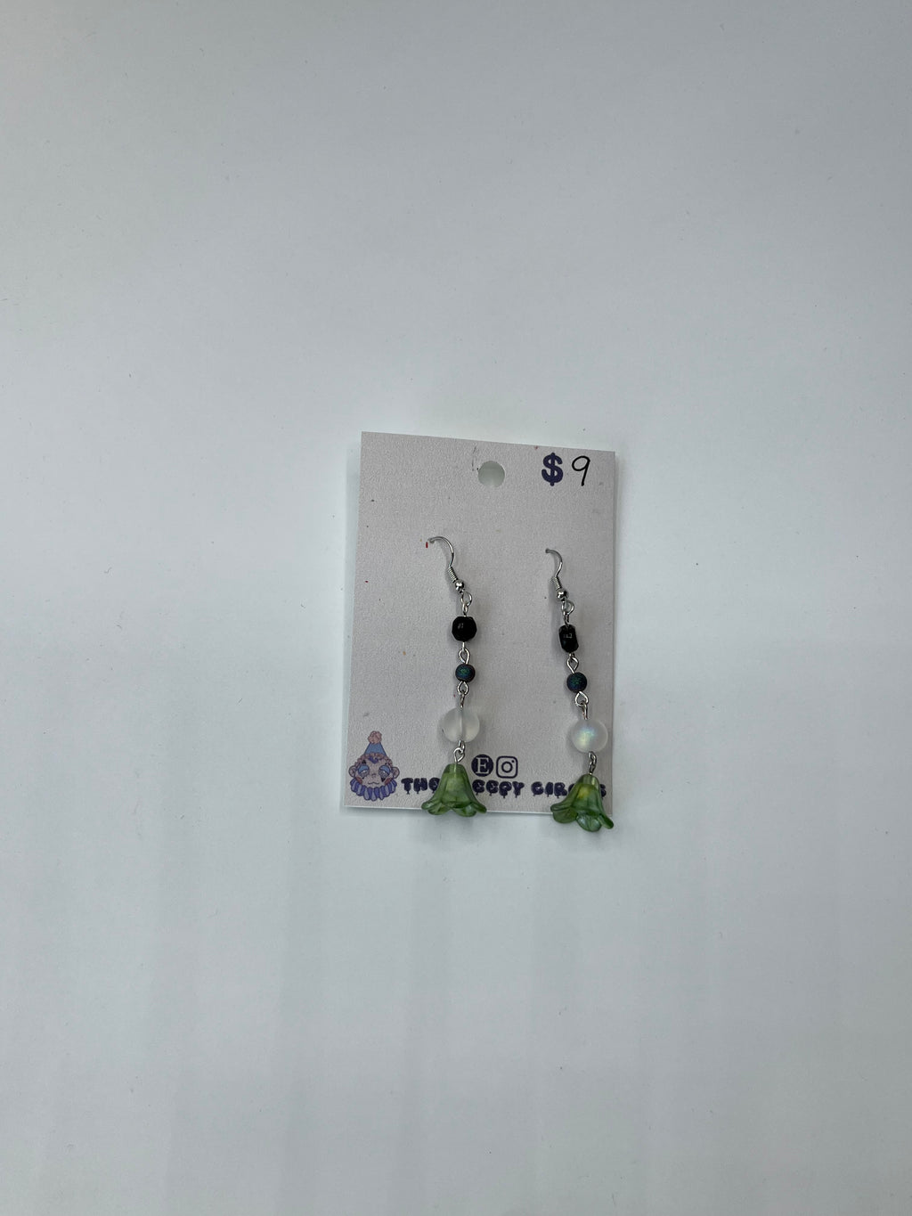 The Sleepy Circus Earrings - Green Flowers