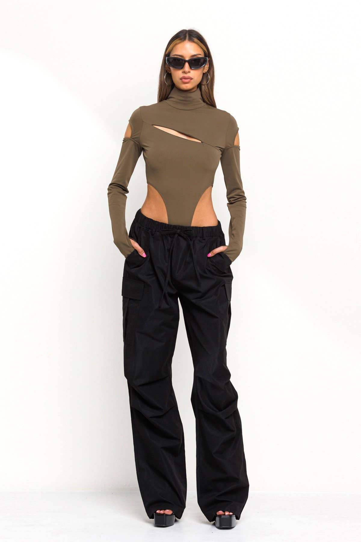 New wide legs parachute cargo pants