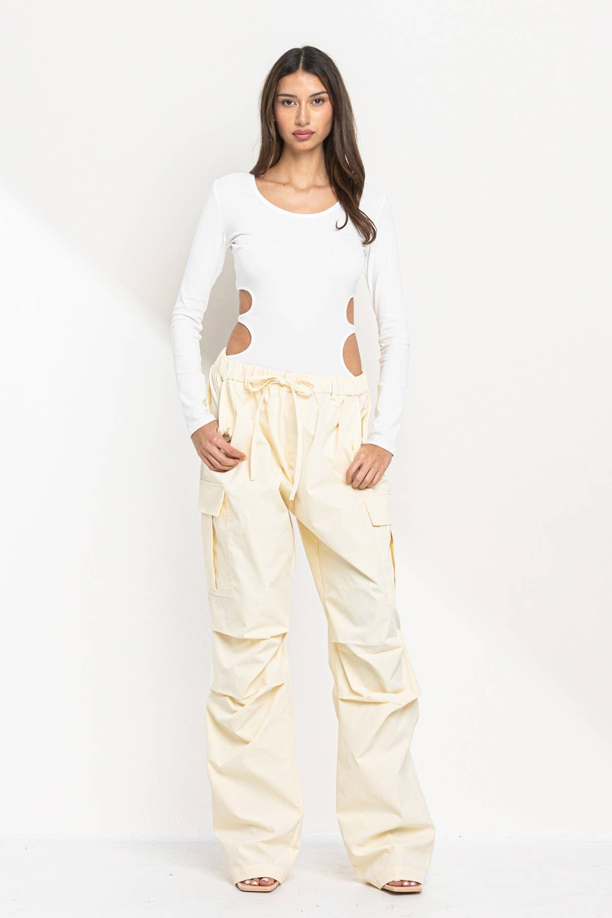 New wide legs parachute cargo pants